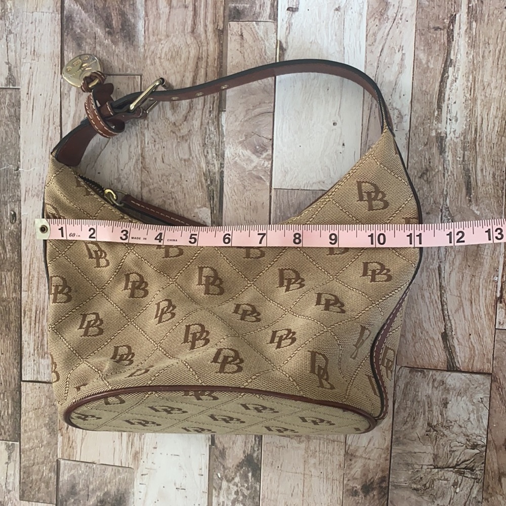 Authentic Dooney & Bourke purse - Picture 9 of 9